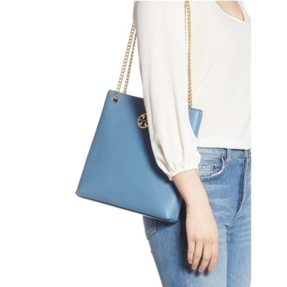 New Tory Burch Everly Swingpack Blue Leather bag BA